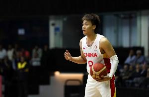 媒體人：中國男籃需1位既能組織又能強解的後衛 就像亞洲杯的趙睿