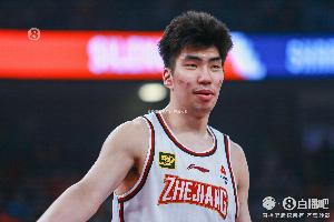 直播吧：浙江隊正在努力將餘嘉豪帶回CBA 他們在中鋒位置上缺人