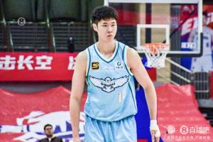 直播吧：青島男籃與趙嘉義簽訂為期兩年的C類合同