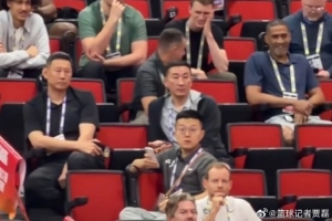 李楠與張雲鬆現身NBA夏季聯賽挑選外援 休賽期引援對北京至關重要