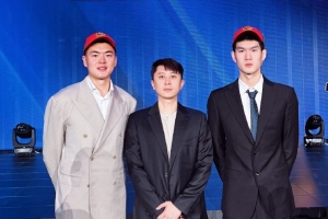極速達拉斯飛翼大戰拉斯維加斯王牌首發陣容_極速達拉斯飛翼大戰拉斯維加斯王牌首發陣容在線觀看_免費看直播