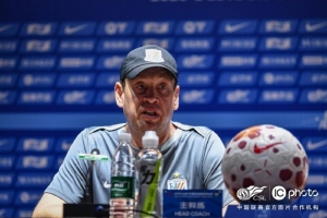 斯盧茨基：我認為有些事情可能我沒法改變時，我覺得是時候離開了